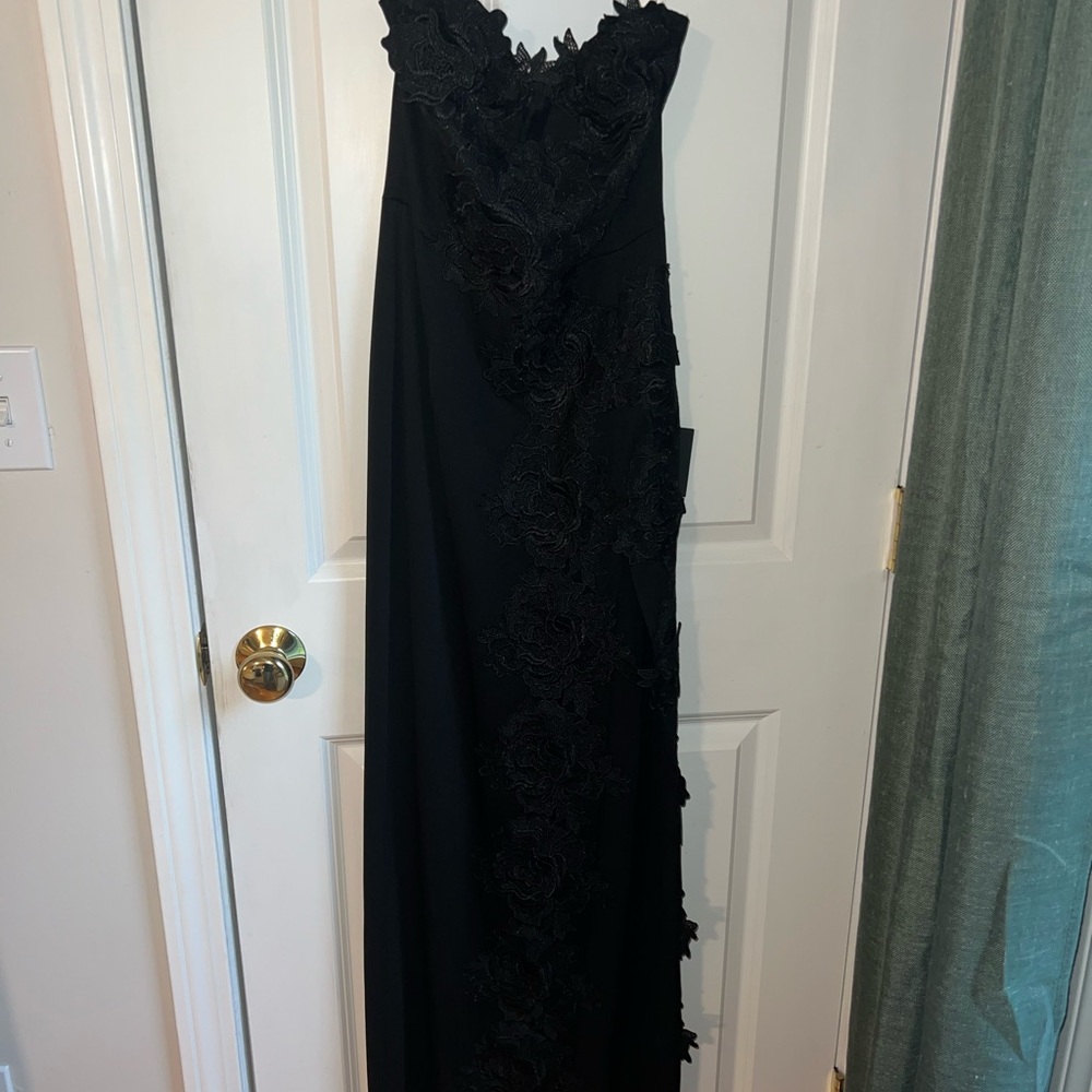 Lulu's Black strapless Lace Dress